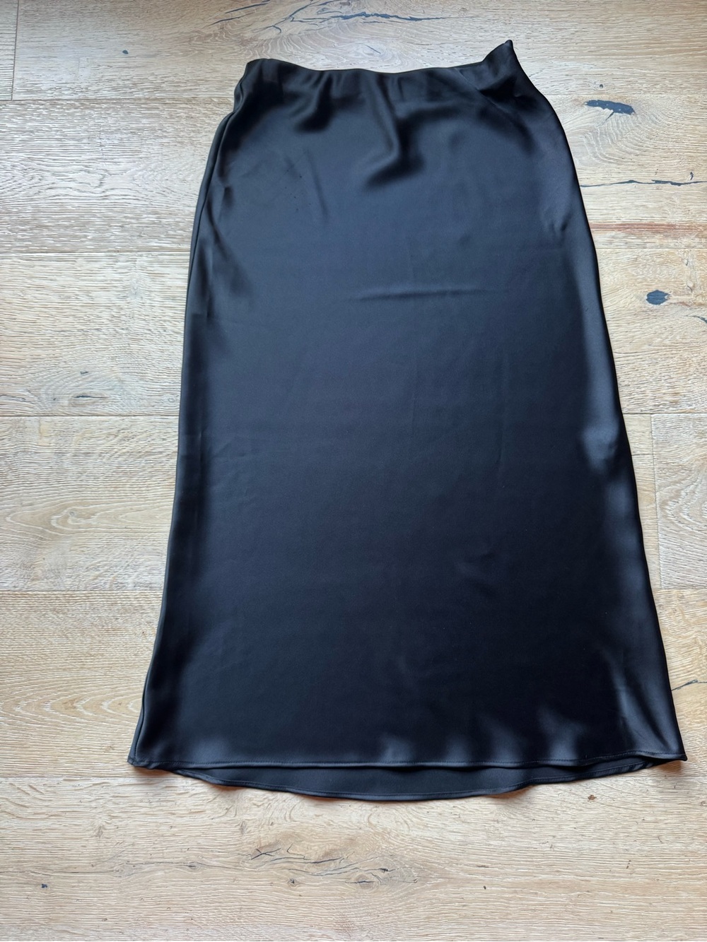 Black Satin Midi Skirt Sz M CHIC! Price Firm! - Picture 2 of 10